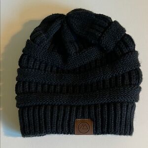 Stylish Black Knit Beanie